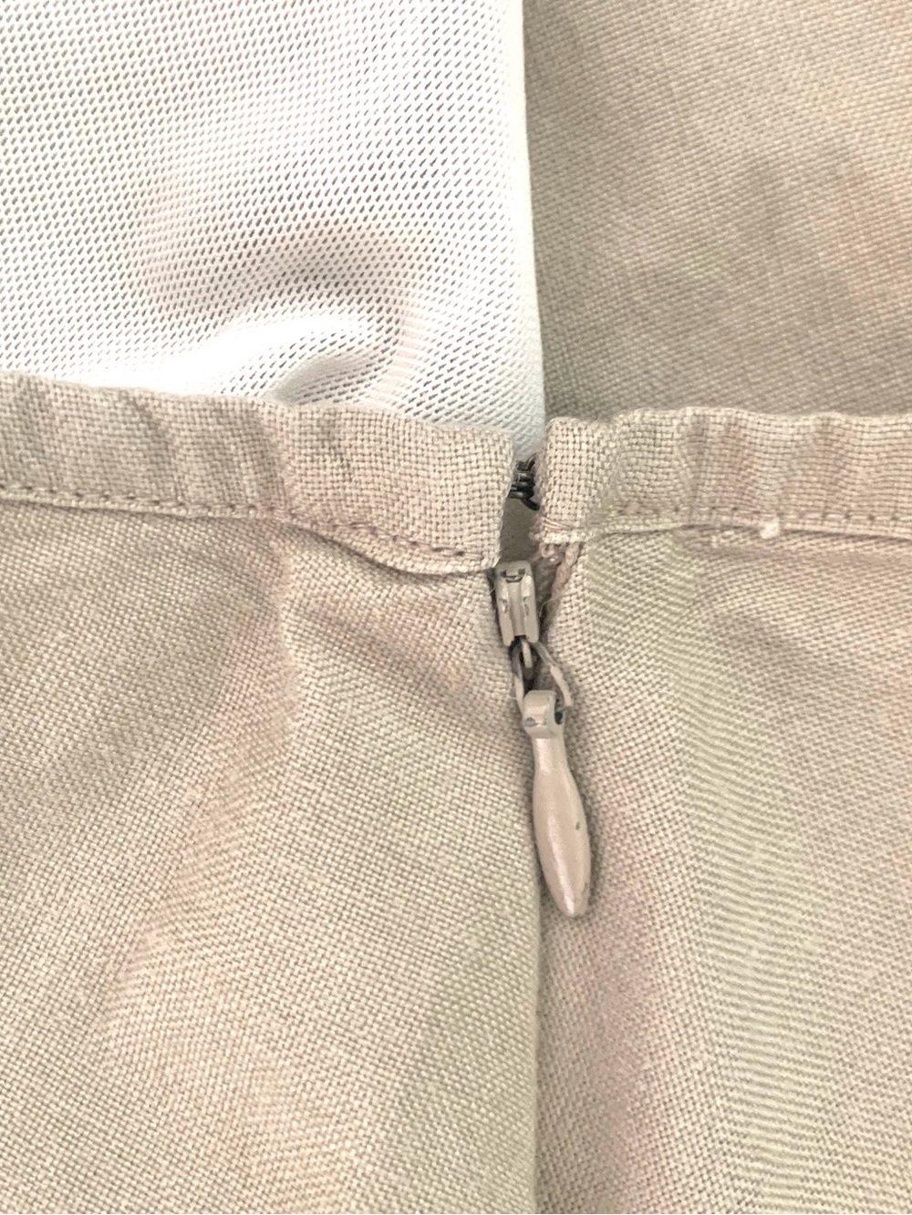 SANDRO LINEN KHAKI MIDI SKIRT
SIZE 8 - Picture 5 of 6